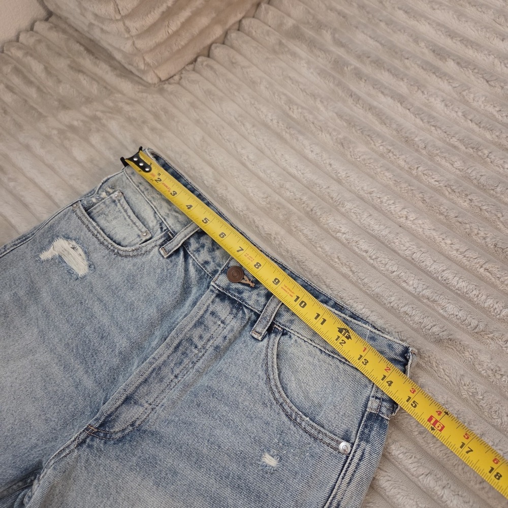 FP Free People Denim Shorts Size 25 High Rise Frayed Cutoff Light Wash Jean - Picture 4 of 10